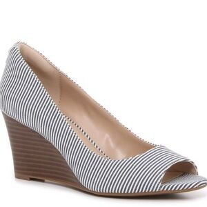 Blue stripe peep toe wedge Sovena 8.5